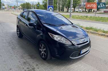 Седан Ford Fiesta 2011 в 