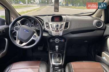 Седан Ford Fiesta 2011 в 
