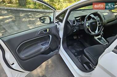 Седан Ford Fiesta 2016 в 