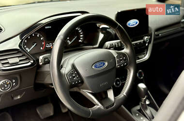 Хэтчбек Ford Fiesta 2019 в 