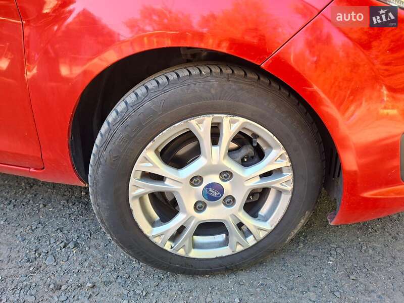 Хэтчбек Ford Fiesta 2013 в Кривом Роге