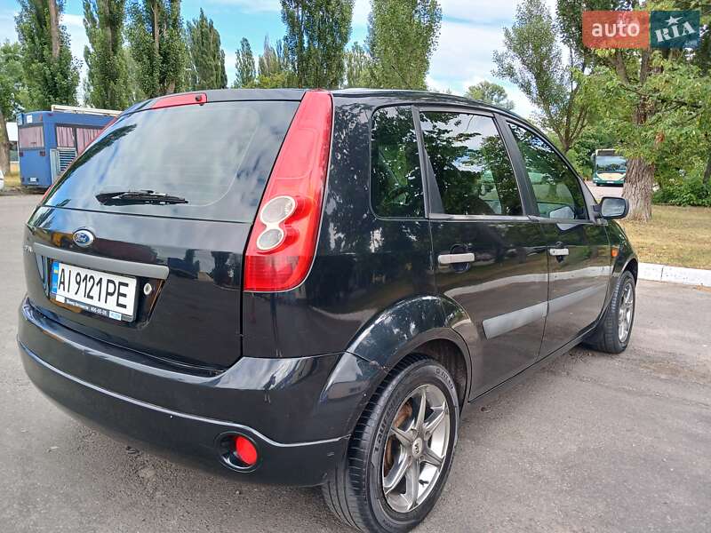 Хэтчбек Ford Fiesta 2006 в Киеве