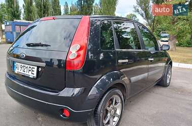 Хэтчбек Ford Fiesta 2006 в 