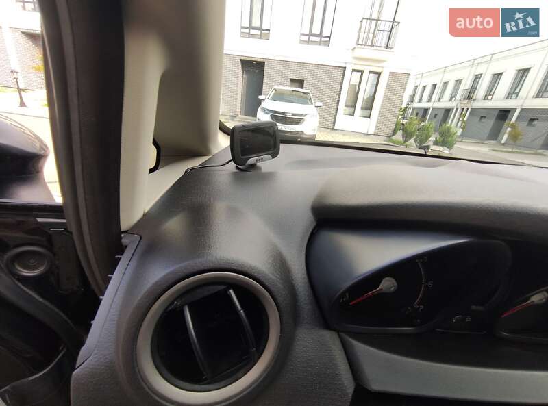 Седан Ford Fiesta 2013 в Киеве
