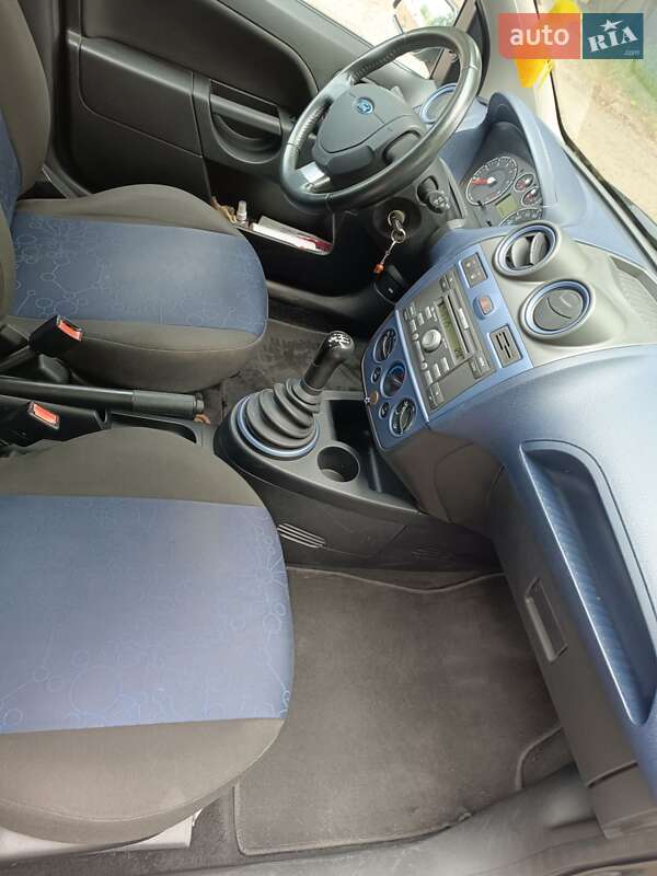 Хэтчбек Ford Fiesta 2008 в Немирове