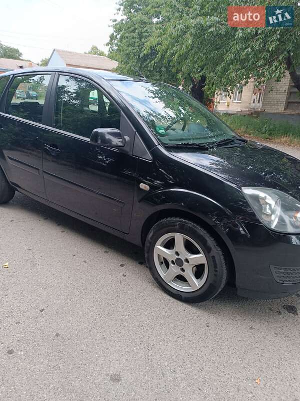 Хэтчбек Ford Fiesta 2008 в Немирове