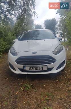 Хэтчбек Ford Fiesta 2018 в 