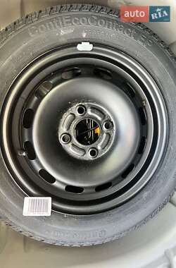 Хэтчбек Ford Fiesta 2002 в 