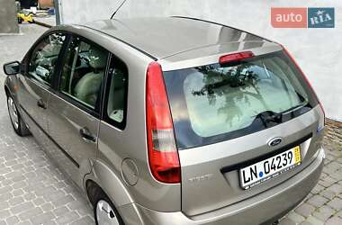 Хэтчбек Ford Fiesta 2002 в 