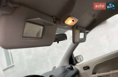 Хэтчбек Ford Fiesta 2002 в 