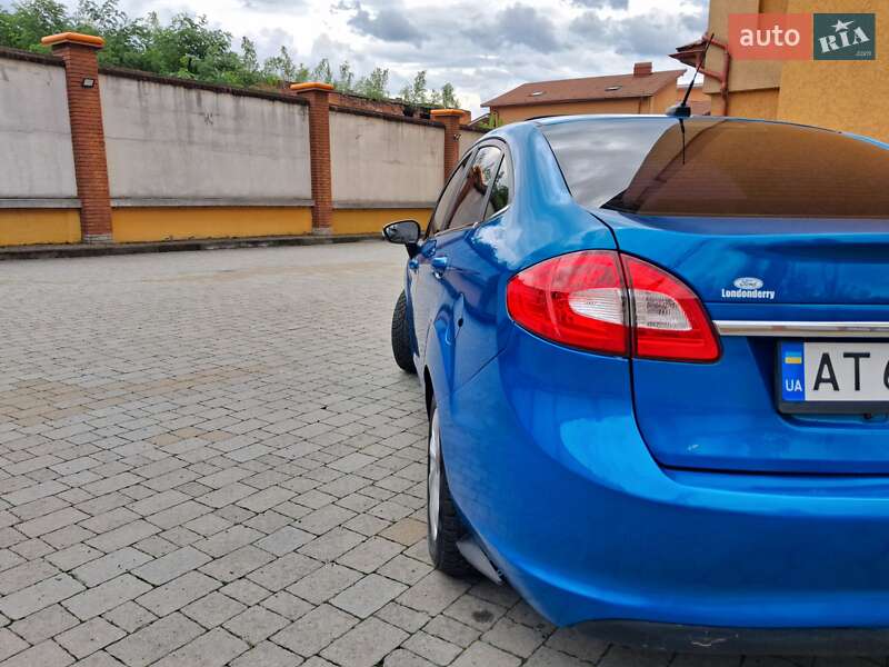 Седан Ford Fiesta 2011 в Коломиї