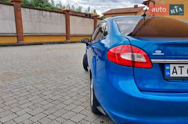 Седан Ford Fiesta 2011 в 