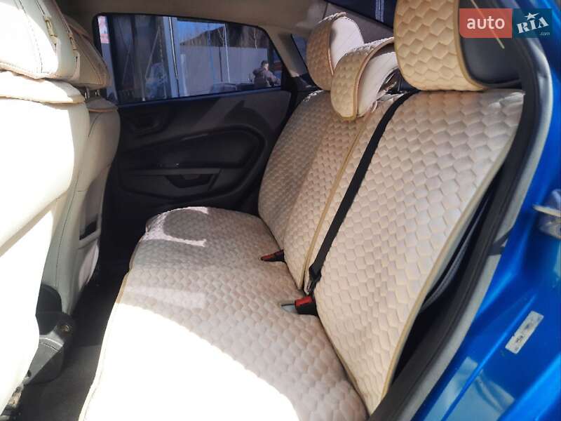 Седан Ford Fiesta 2011 в Коломиї
