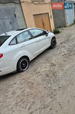 Седан Ford Fiesta 2019 в Киеве