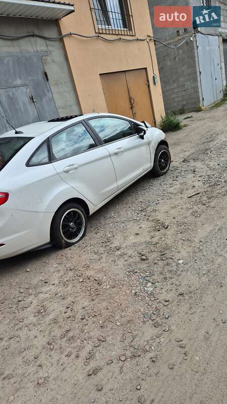Седан Ford Fiesta 2019 в 