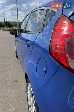 Хэтчбек Ford Fiesta 2013 в 