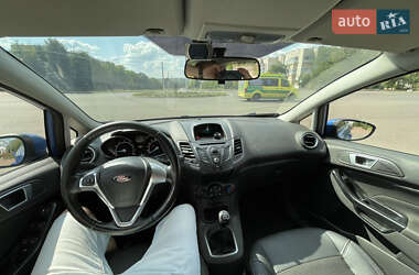 Хэтчбек Ford Fiesta 2013 в 