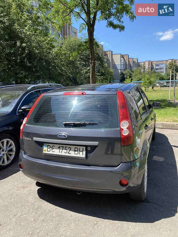 Хэтчбек Ford Fiesta 2007 в Шептицькому