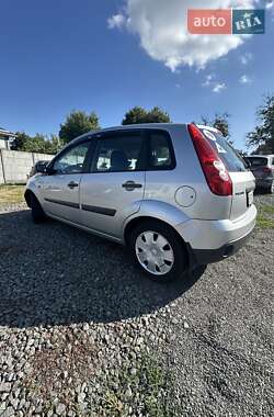 Хэтчбек Ford Fiesta 2007 в 
