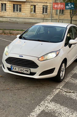 Хэтчбек Ford Fiesta 2018 в 