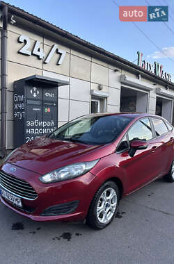 Седан Ford Fiesta 2016 в 