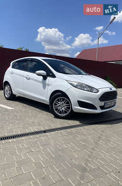 Хэтчбек Ford Fiesta 2013 в 