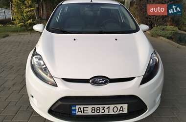 Хэтчбек Ford Fiesta 2011 в 