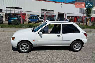 Хэтчбек Ford Fiesta 1996 в 