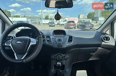 Хэтчбек Ford Fiesta 2013 в 