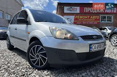 Хетчбек Ford Fiesta 2006 в Смілі