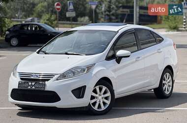 Седан Ford Fiesta 2011 в Киеве