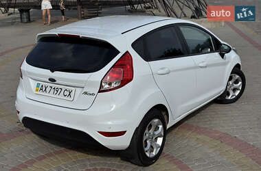 Хэтчбек Ford Fiesta 2013 в 