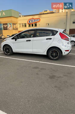 Хэтчбек Ford Fiesta 2011 в 