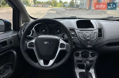 Хэтчбек Ford Fiesta 2017 в 