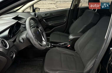Хэтчбек Ford Fiesta 2017 в 