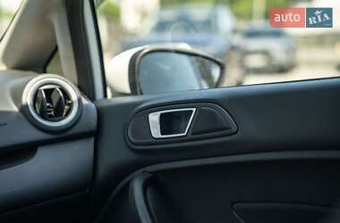 Седан Ford Fiesta 2014 в 