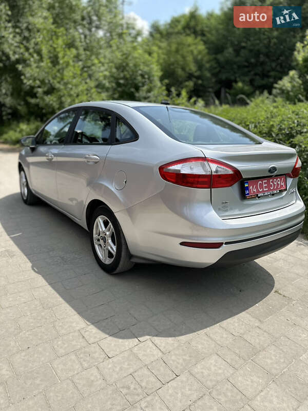 Седан Ford Fiesta 2019 в Львове