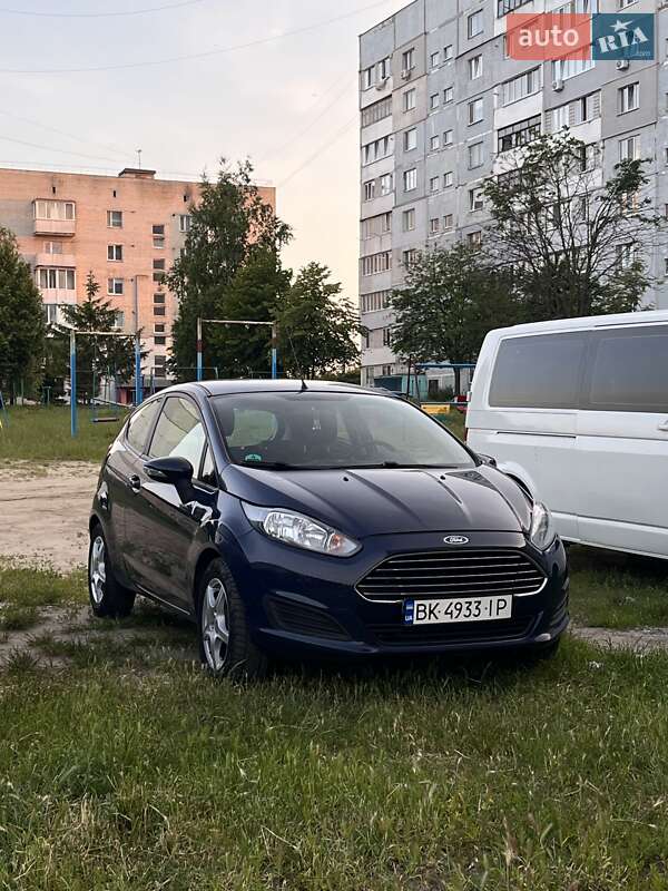 Хэтчбек Ford Fiesta 2014 в 