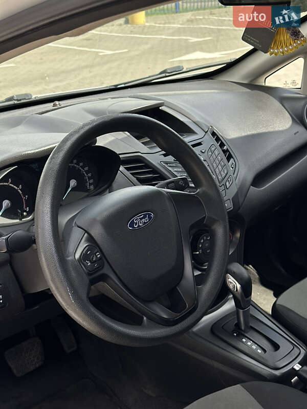 Седан Ford Fiesta 2016 в Шептицькому фото 24 Седан Ford Fiesta 2016 в Шептицькому