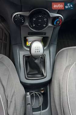 Хэтчбек Ford Fiesta 2008 в 