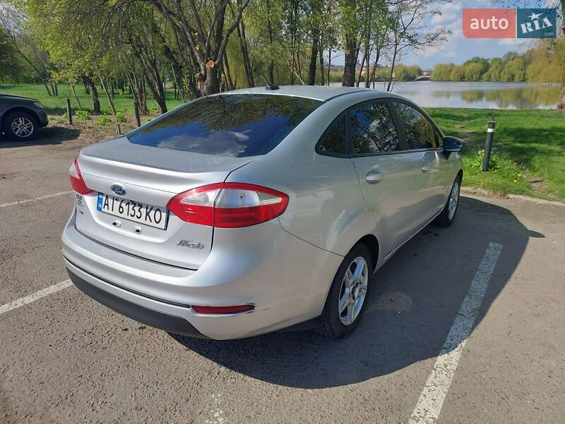 Седан Ford Fiesta 2019 в Ровно