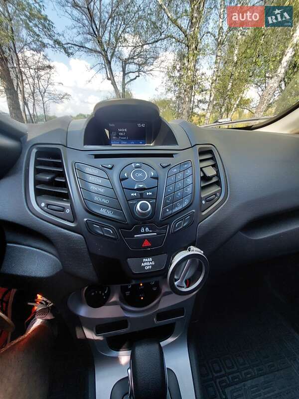 Седан Ford Fiesta 2019 в Ровно
