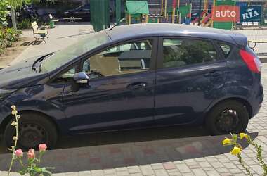Хэтчбек Ford Fiesta 2013 в 