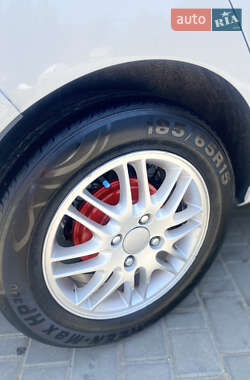 Хэтчбек Ford Fiesta 2013 в 