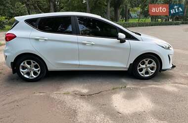 Хэтчбек Ford Fiesta 2018 в 