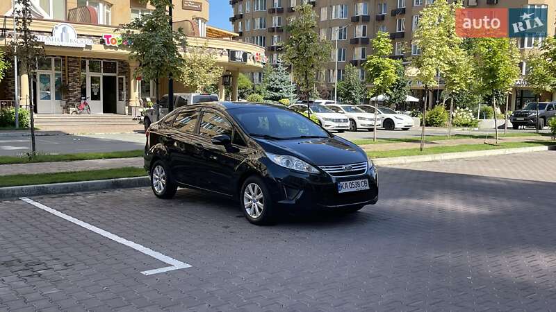 Седан Ford Fiesta 2012 в Києві