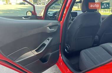 Хэтчбек Ford Fiesta 2017 в 