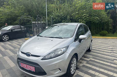 Хэтчбек Ford Fiesta 2010 в Львове