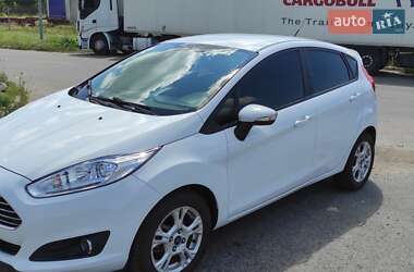 Хэтчбек Ford Fiesta 2016 в Львове