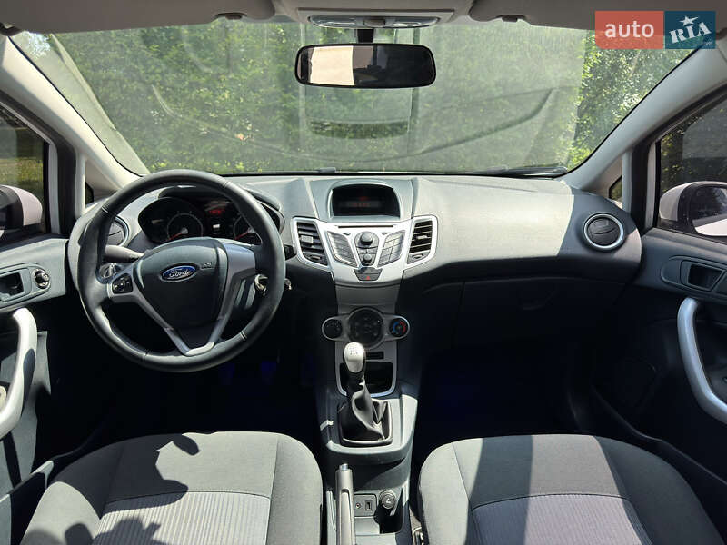 Хэтчбек Ford Fiesta 2012 в Киеве